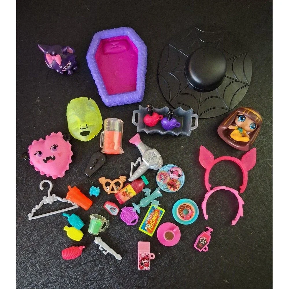 Monster High Accessories Lot